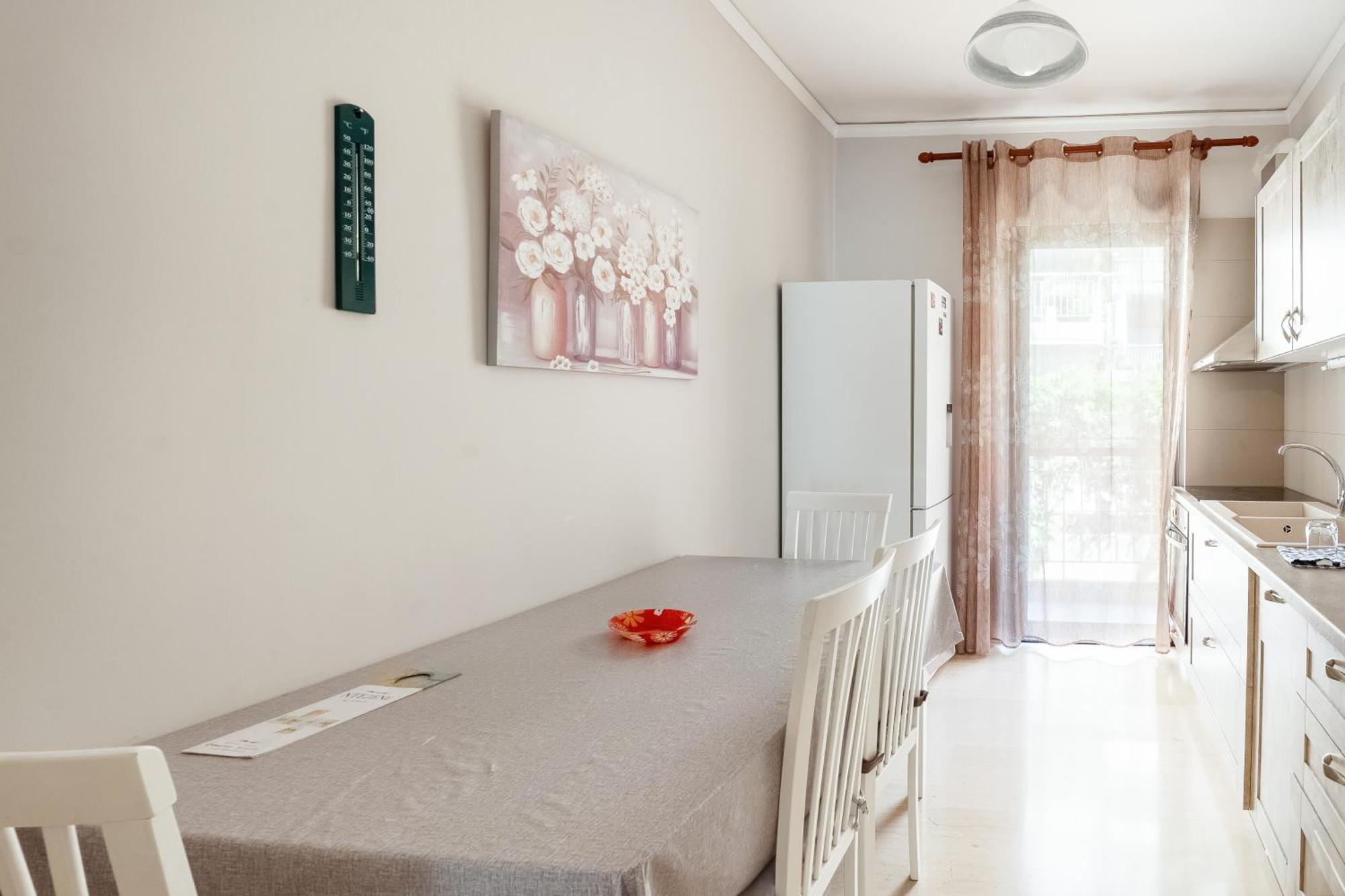 Apartamento Charming & Authentic Gem - Walk To Port & Shops! Patras Exterior foto