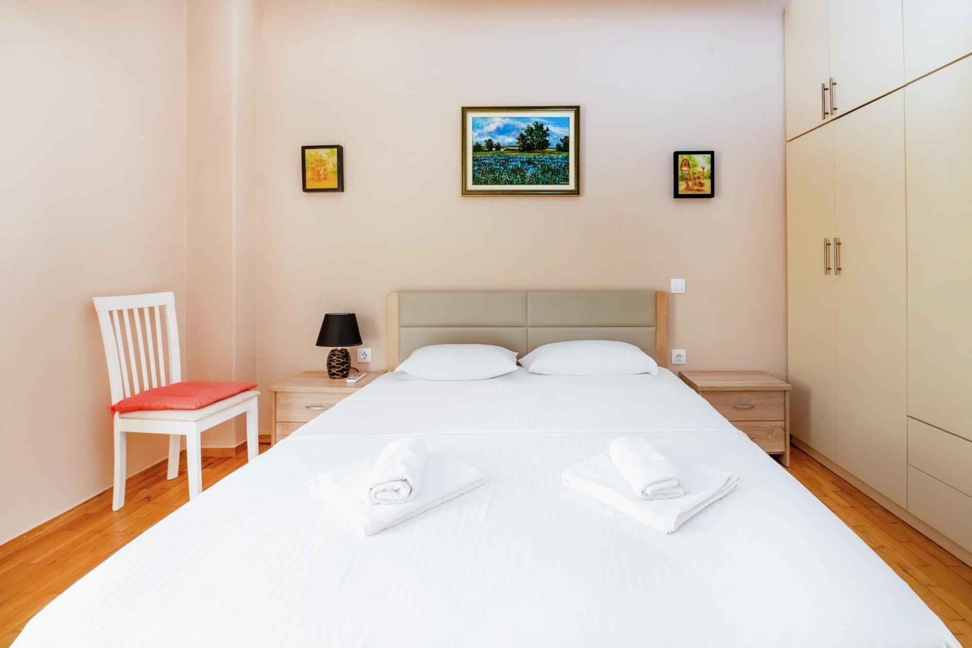 Apartamento Charming & Authentic Gem - Walk To Port & Shops! Patras Exterior foto