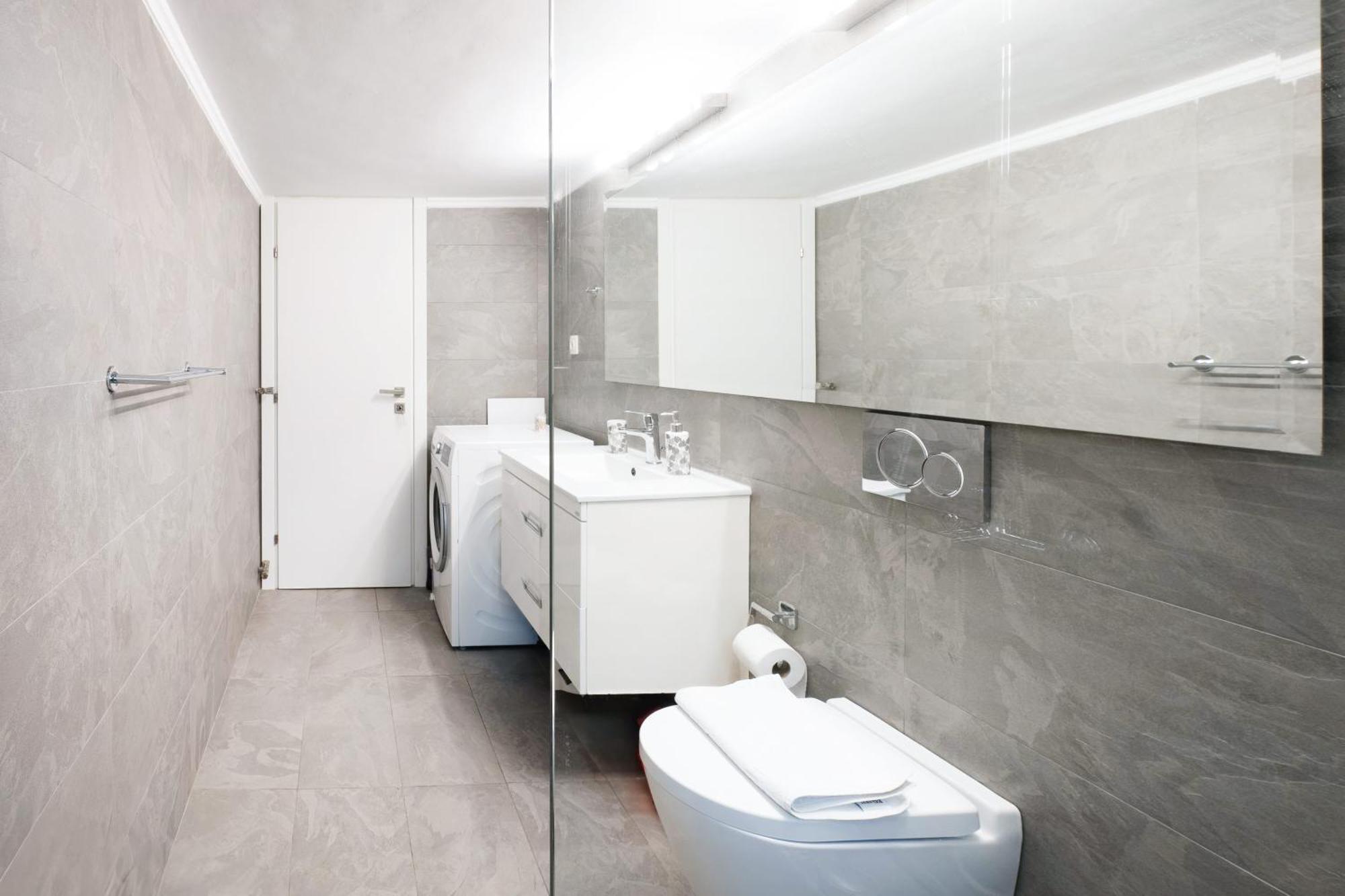 Apartamento Charming & Authentic Gem - Walk To Port & Shops! Patras Exterior foto