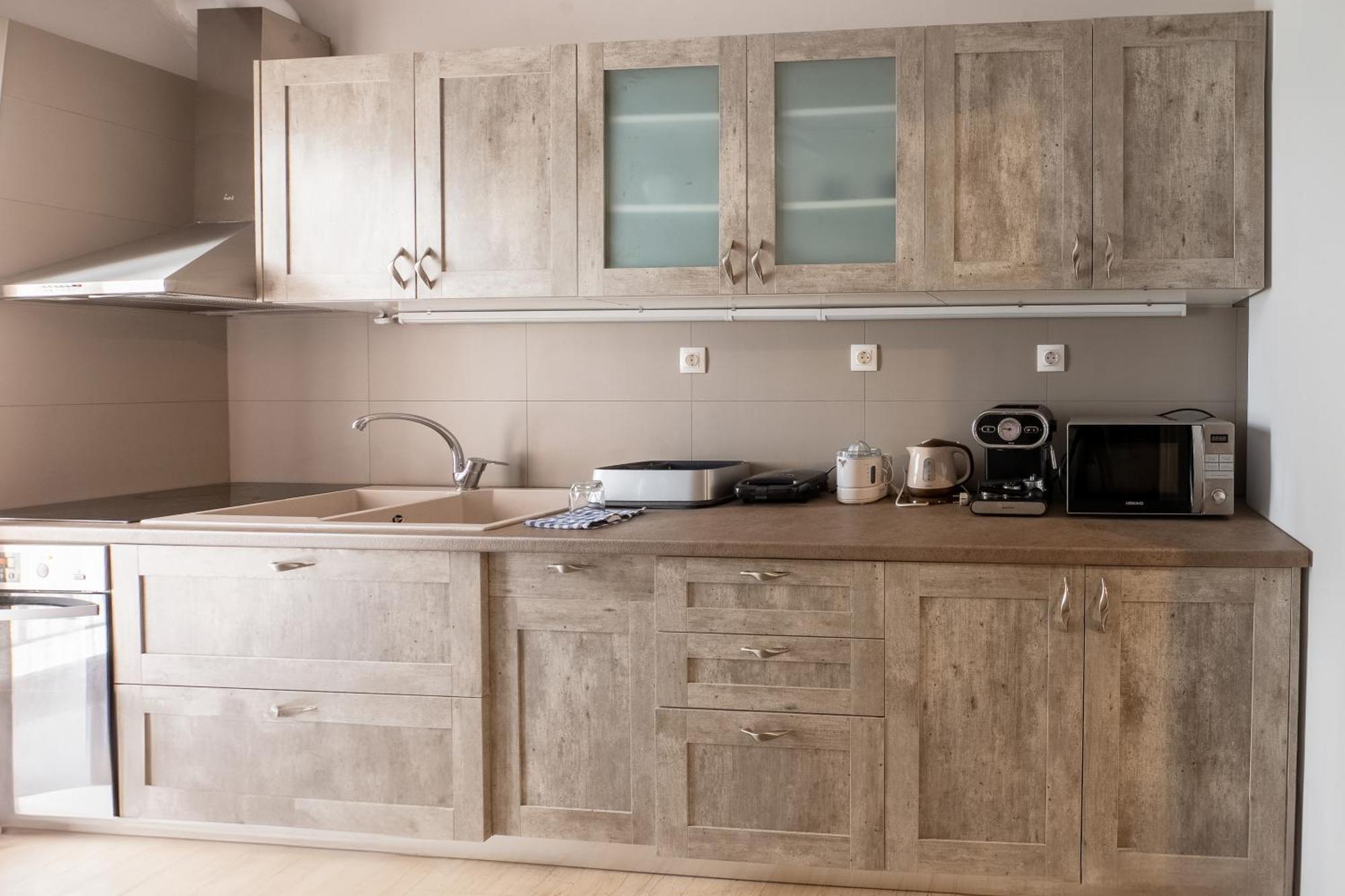Apartamento Charming & Authentic Gem - Walk To Port & Shops! Patras Exterior foto