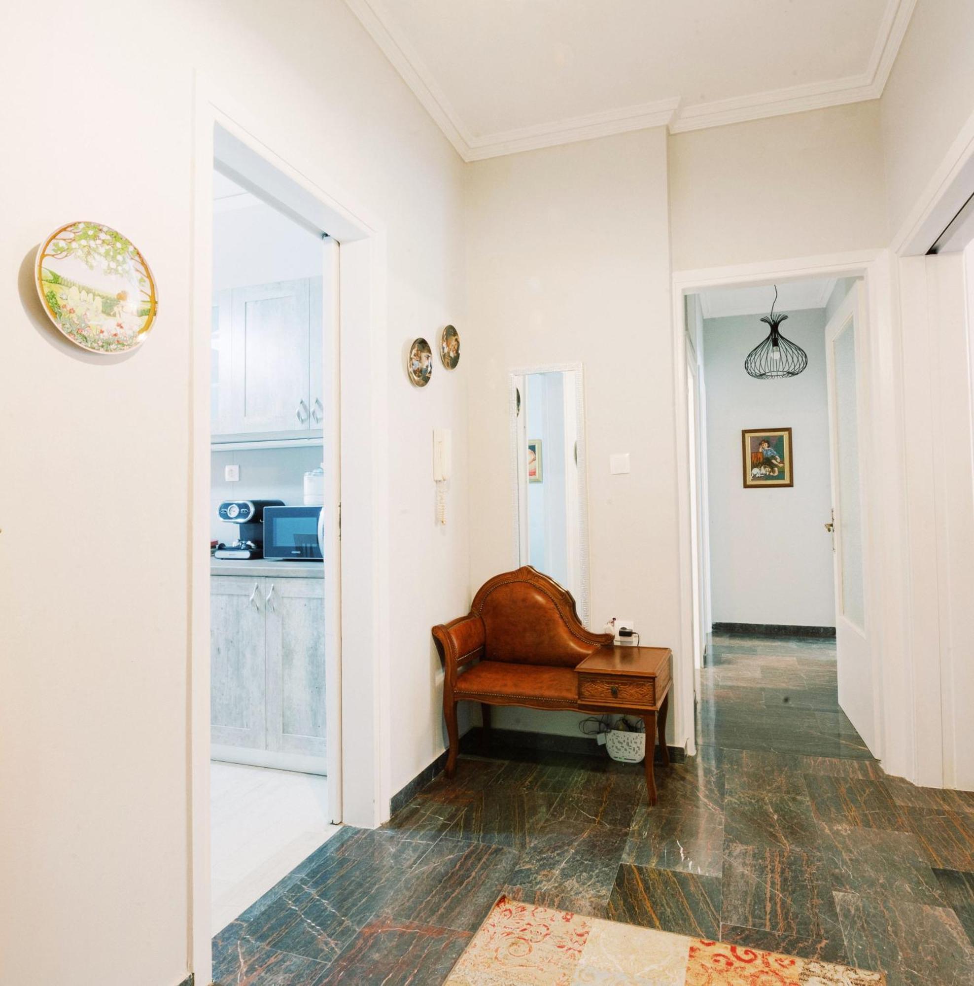 Apartamento Charming & Authentic Gem - Walk To Port & Shops! Patras Exterior foto